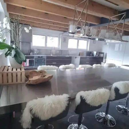 Charming 6 Bed In 4 Vallees Chalet Iserables